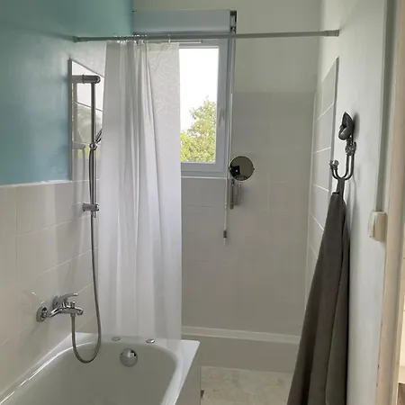 B&B At 3 La Brionniere *