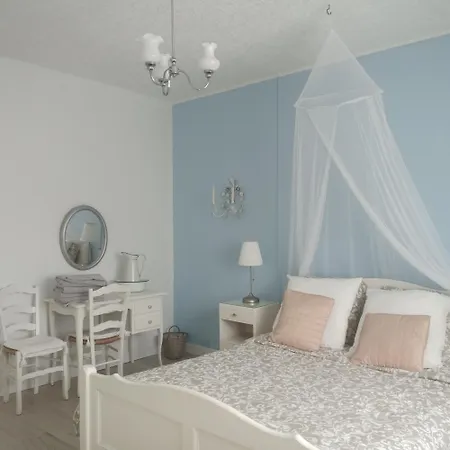 At 3 La Brionniere B&B